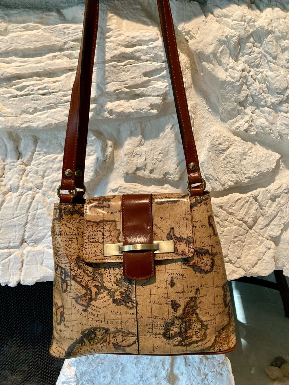NEW with registration card/dust bag Patricia Nash Larone leather shoulder bag